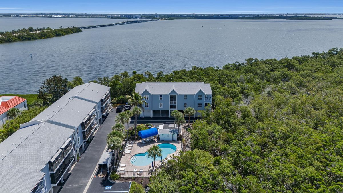 Wagner Realty-Sandy Point 114-image-1